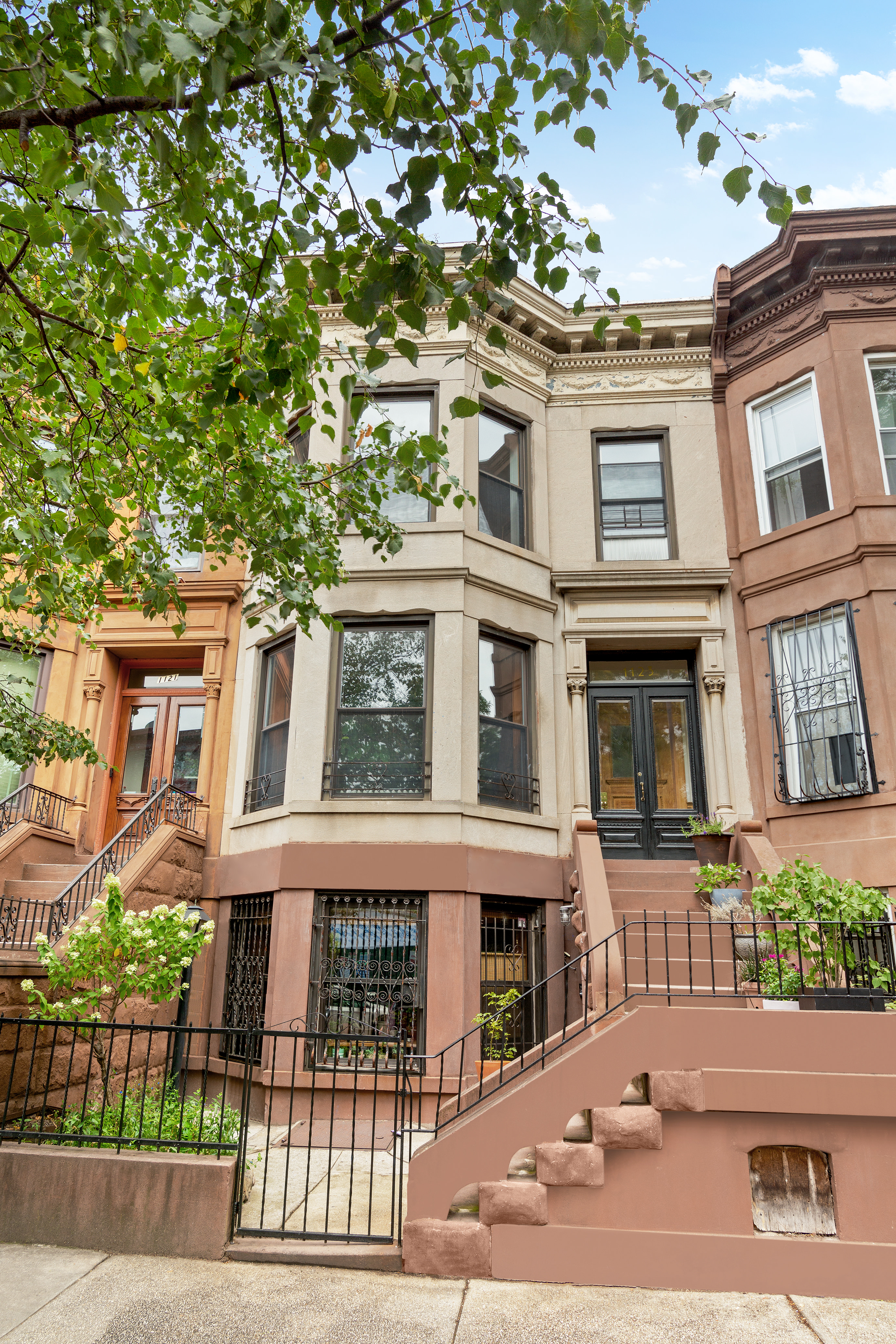 1123 Park Place Brooklyn, NY 11213 - Photo 1 of 12