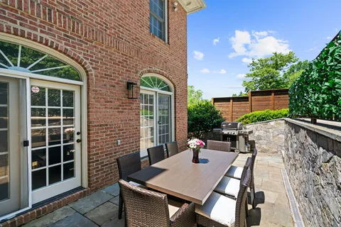 Contact Agent | 5313 Massachusetts Avenue, Bethesda, MD 20816