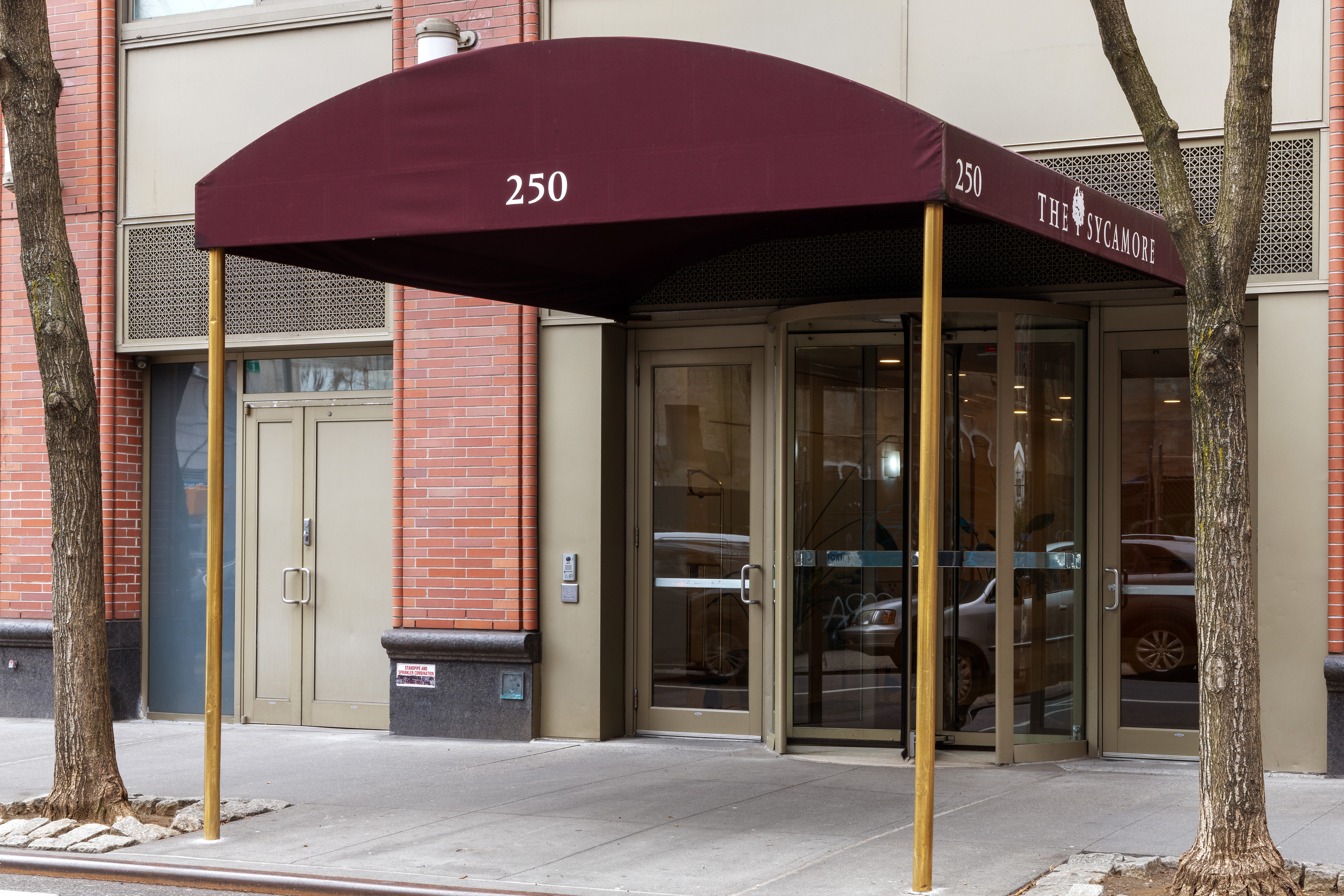 250 East 30th Street, Unit 14B Manhattan, NY 10016 - Photo 13 of 14 a front view of a house