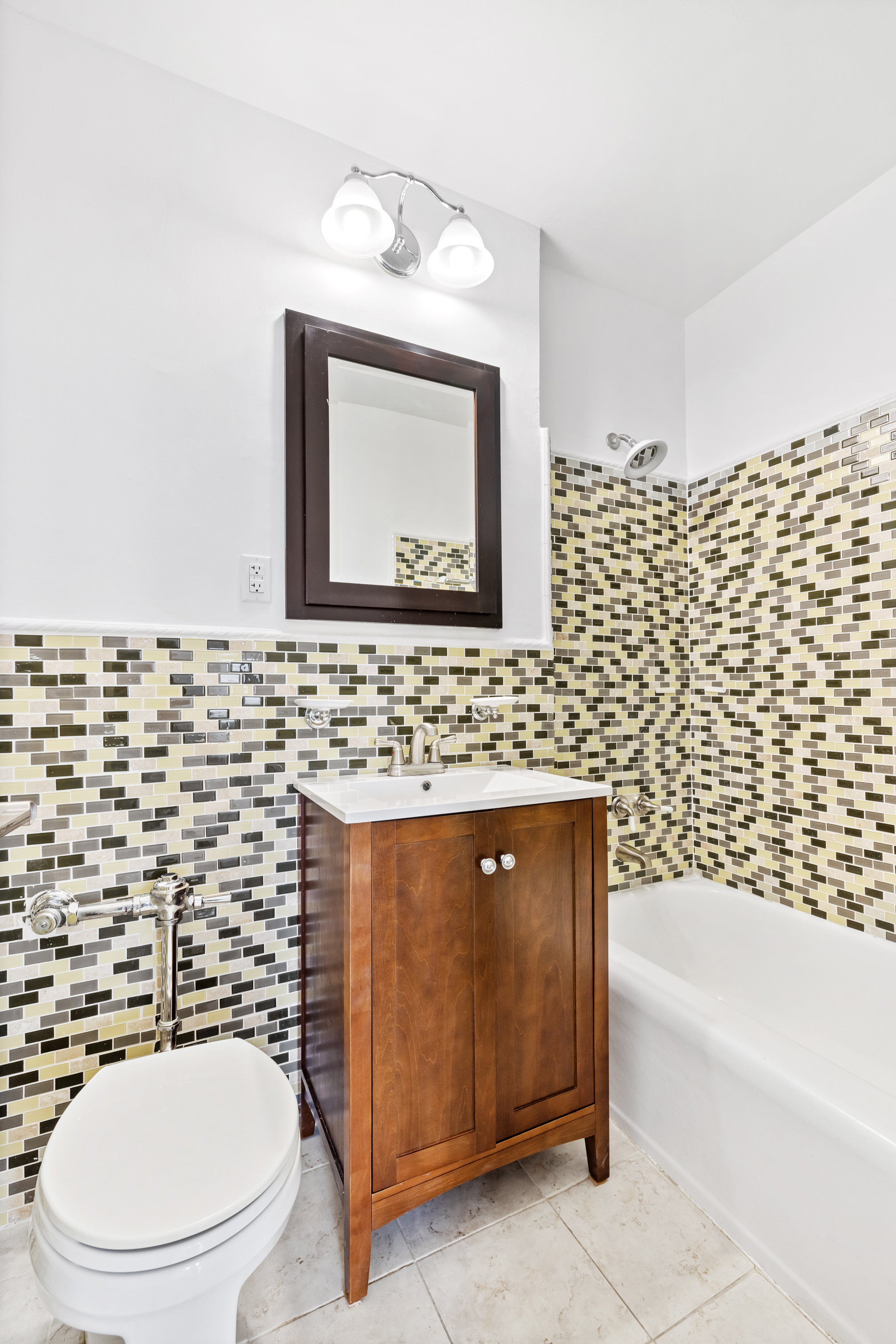 310 Beverley Road, Unit 6M Brooklyn, NY 11218 - Photo 10 of 11 Gallery Image 10