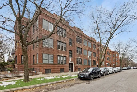 $375,000 | 1501 West Cornelia Avenue, Unit 2, Chicago, IL 60657