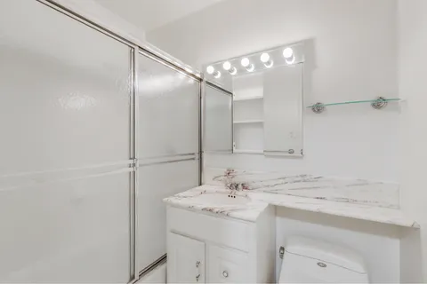 $665,000 | 399 East 72nd Street, Unit 14D | Lenox Hill