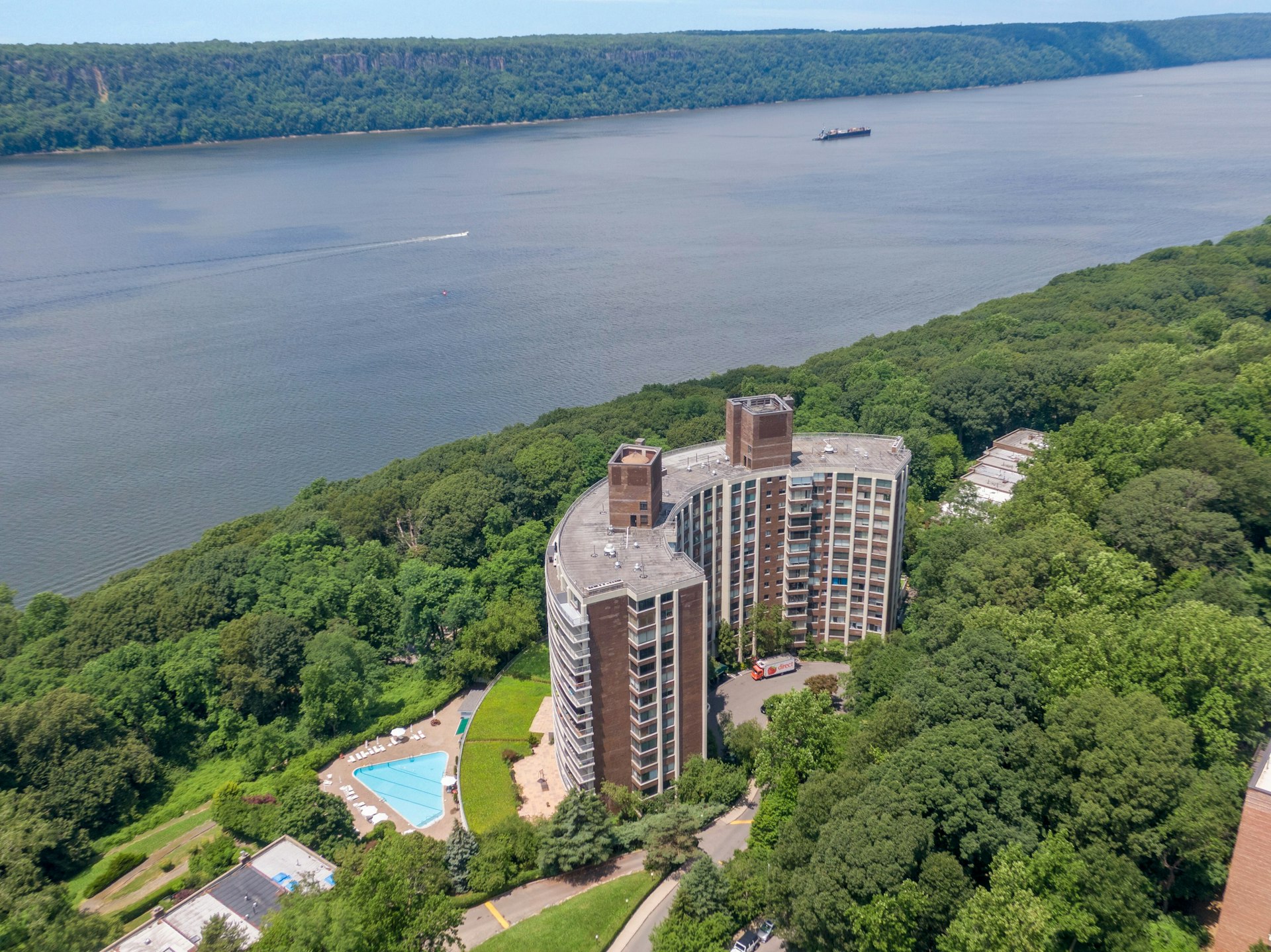 4455 Douglas Avenue, Unit 3FE Bronx, NY 10471 - Photo 51 of 53