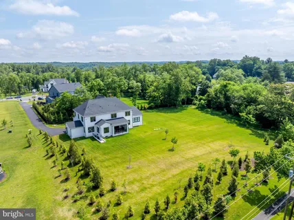 $2,695,000 | 665 Stratford Hill Court, Great Falls, VA 22066
