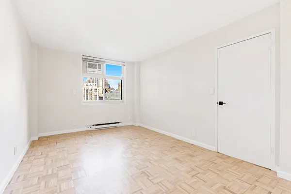 $1,280,000 | 555 Main Street, Unit 1315 | Roosevelt Island