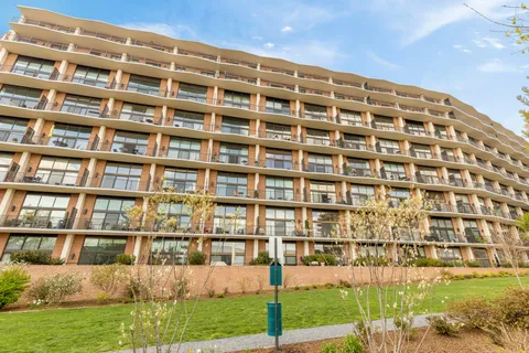 $915,000 | 3101 New Mexico Avenue Northwest, Unit 1001, Washington, DC 20016