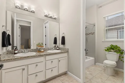 $1,050,000 | East Peakview Place, Aurora, CO 80016