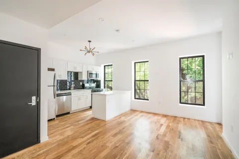 $3,450 | 885 Lafayette Avenue, Unit 3 | Bedford-Stuyvesant