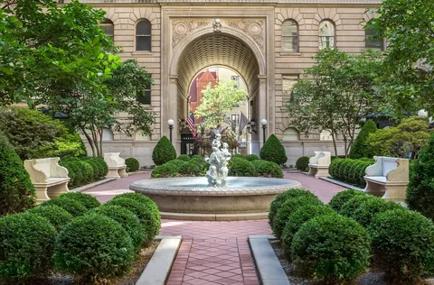 $8,500,000 | 390 West End Avenue, Unit 11C | Upper West Side