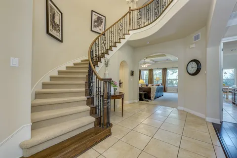 $1,095,000 | 2401 Hunters Green Court, Austin, TX 78732