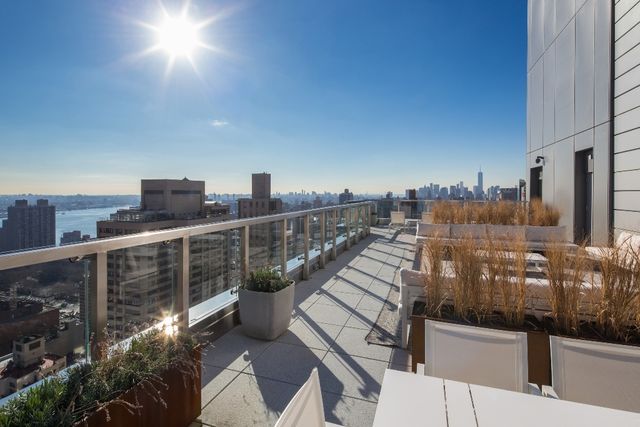 325 Lexington Avenue, Unit 10D Manhattan, NY 10016 - Photo 11 of 16 a view of balcony with furniture