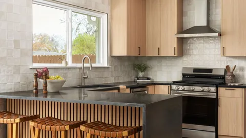 $749,000 | 3101 Val Drive, Austin, TX 78723