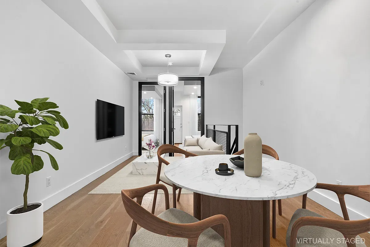 $3,172 | 20-27 Menahan Street, Unit 1L | Ridgewood