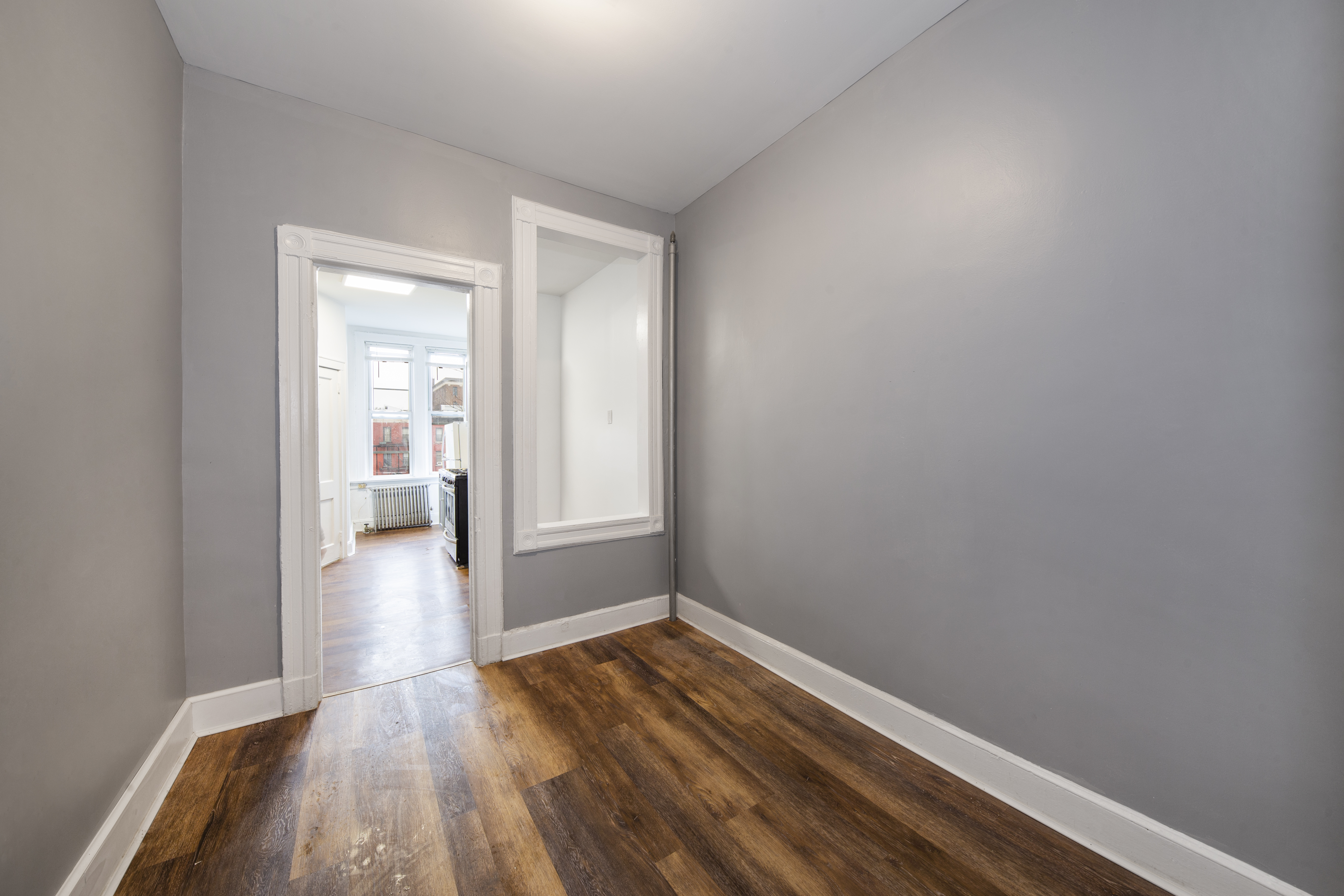 11-23 47th Road, Unit 3R Queens, NY 11101 - Photo 5 of 7