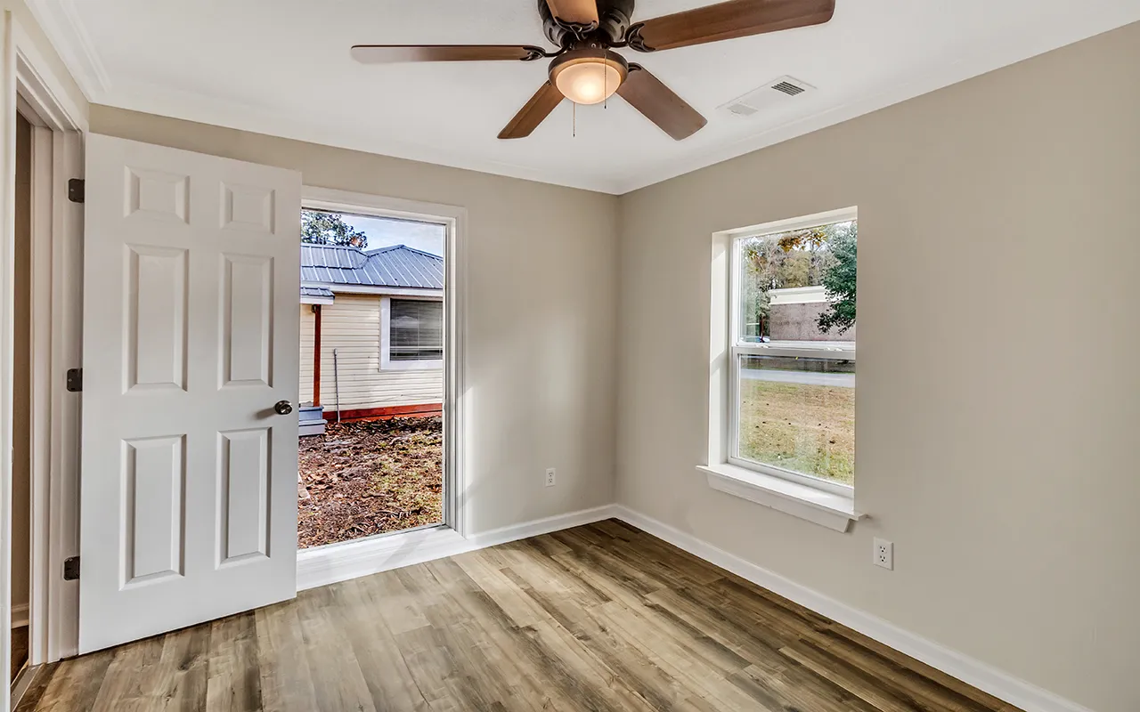 $4,268 | 406 Highway 80, Unit A, Bloomingdale, GA 31302