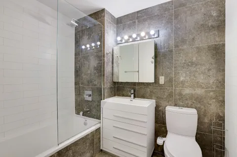 $4,600 | 730 Lafayette Avenue, Unit 1L | Bedford-Stuyvesant