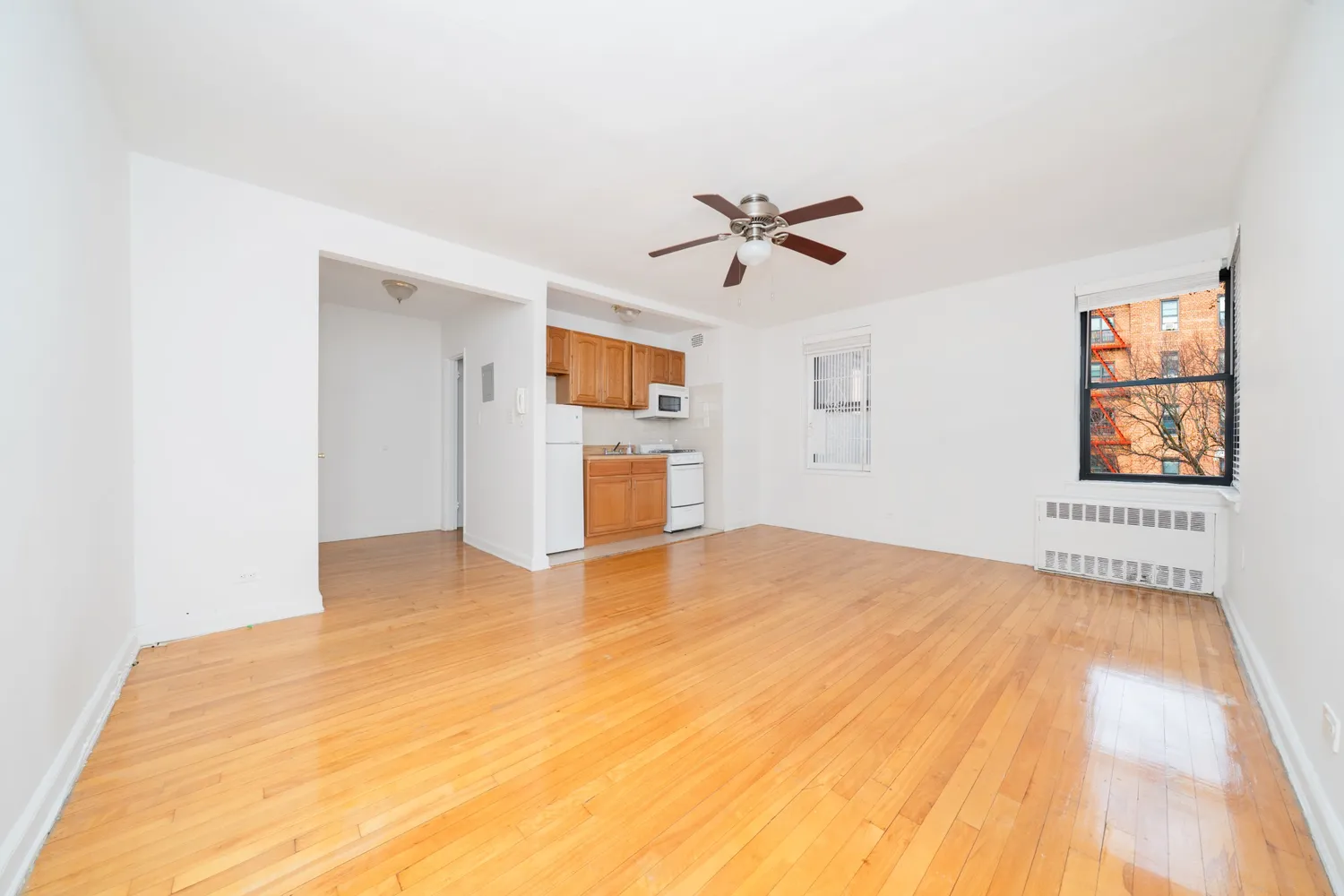 $1,750 | 87-10 34th Avenue, Unit 3G | Jackson Heights