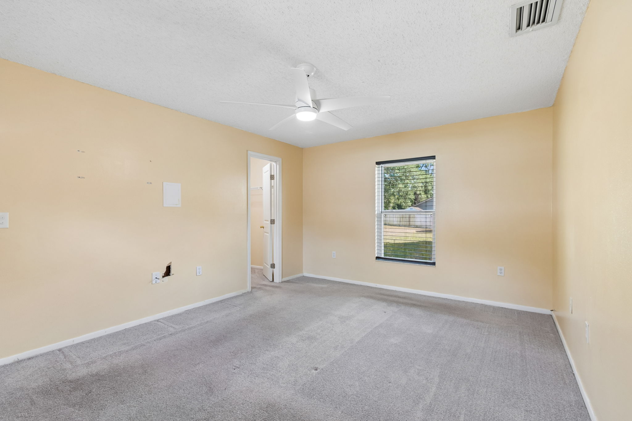 8445 North River Road Tampa, FL 33635 - Photo 21 of 43
