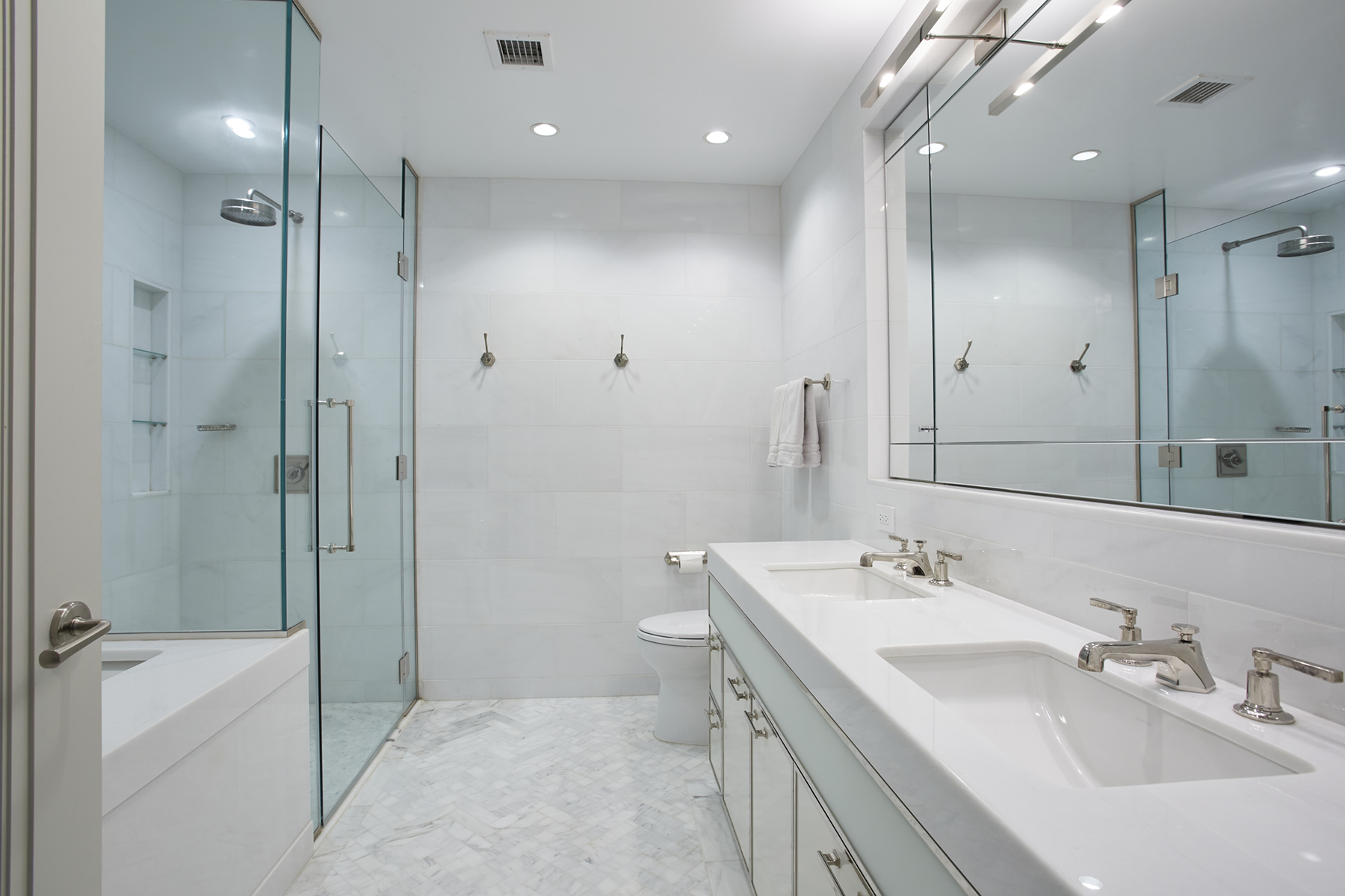 200 East 79th Street, Unit 10B Manhattan, NY 10075 - Photo 10 of 23