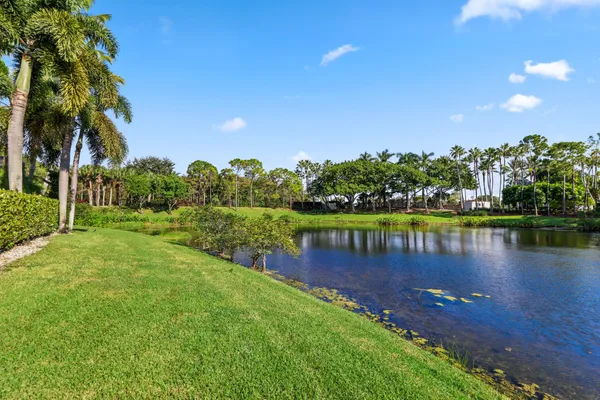 $1,400,000 | 19245 Skyridge Circle, Boca Raton, FL 33498