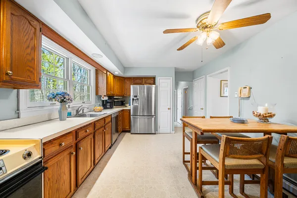 $725,000 | 6 Cypress Lane, Berwyn, PA 19312