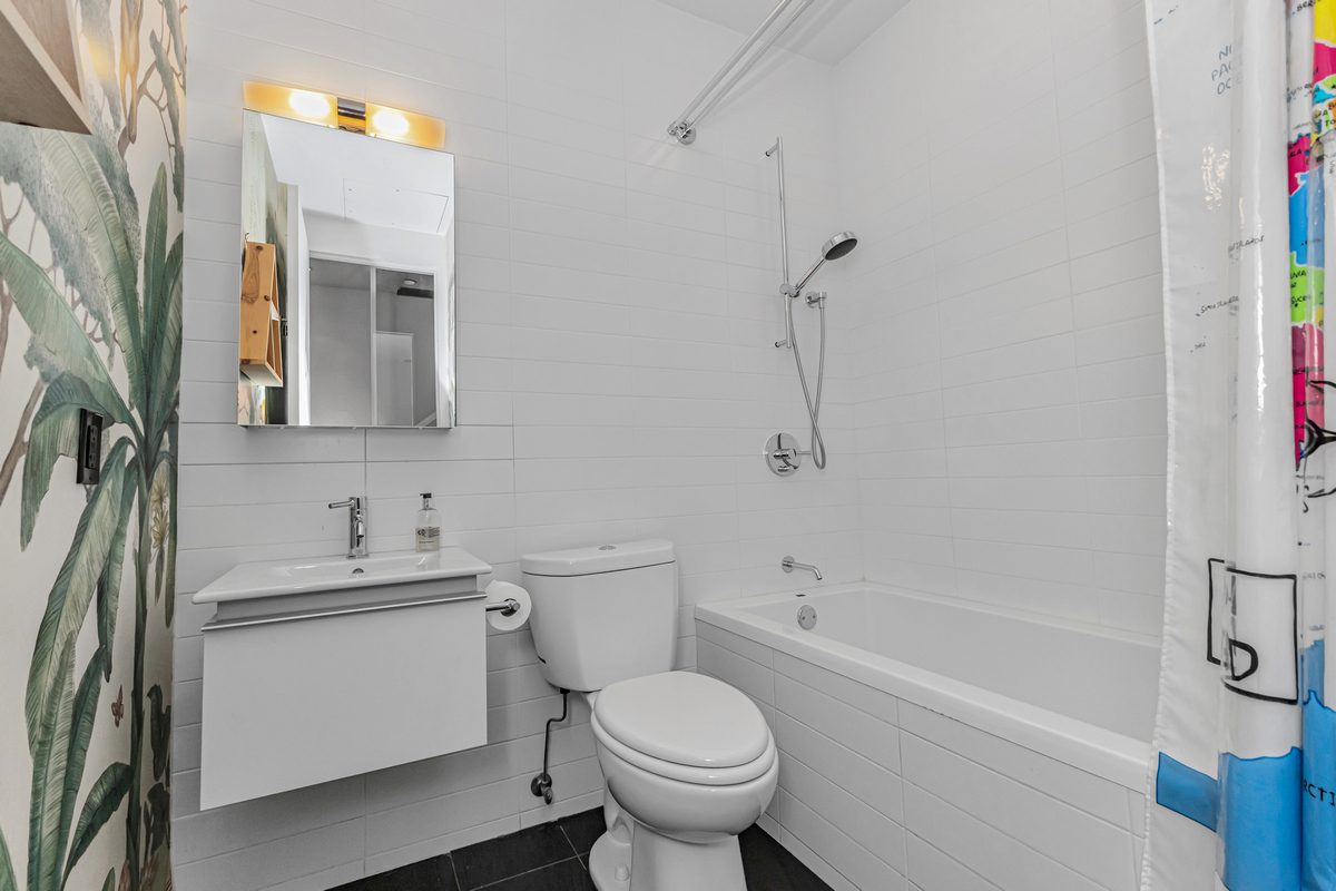 3 Wythe Ln Unit TWN Brooklyn, NY 11249 - Photo 17 of 34 Gallery Image 17