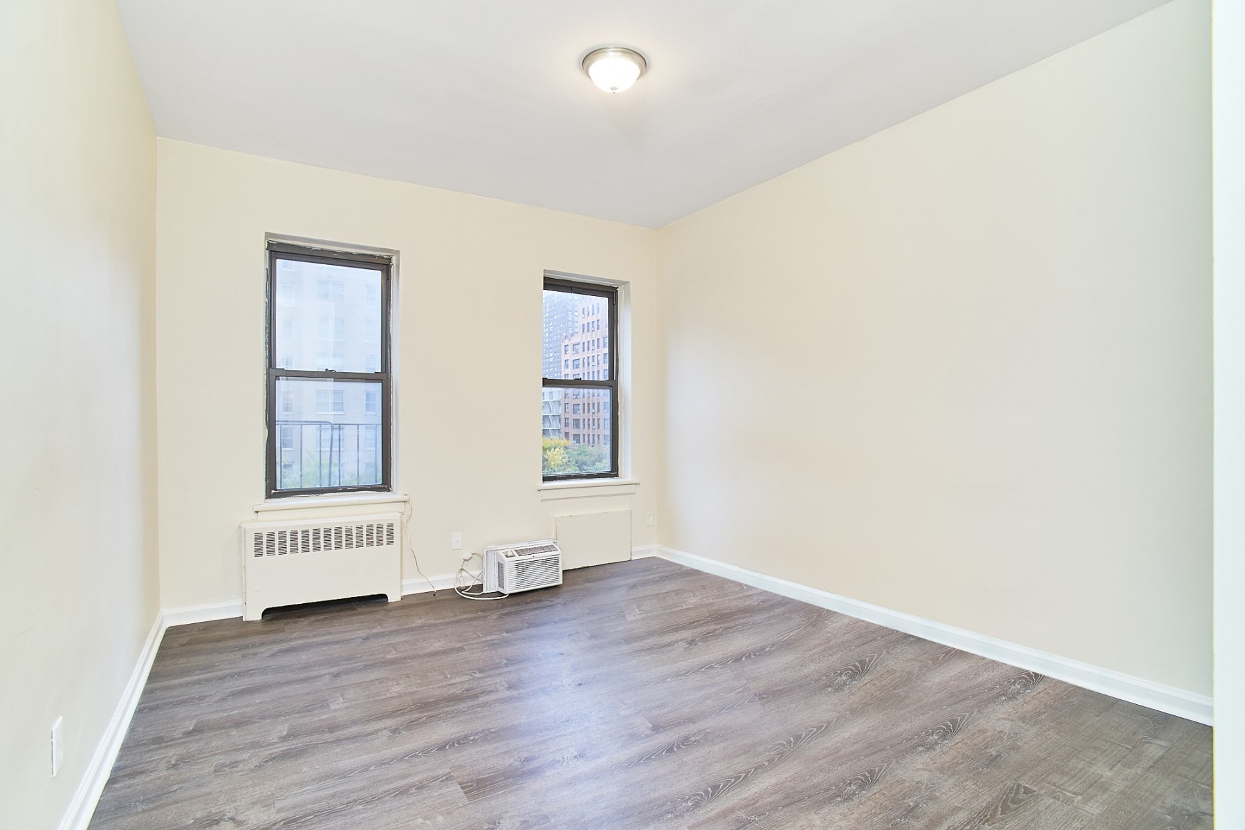 1055 2nd Avenue, Unit 4W Manhattan, NY 10022 - Photo 5 of 8
