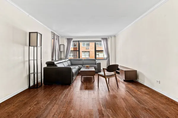 $4,400 | 420 East 55th Street, Unit 4L | Sutton Place