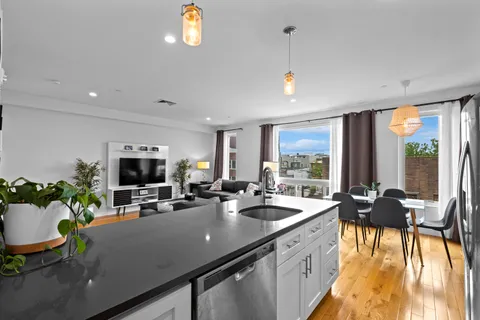$425,000 | 2012-18 Frankford Avenue, Unit 4B, Philadelphia, PA 19125