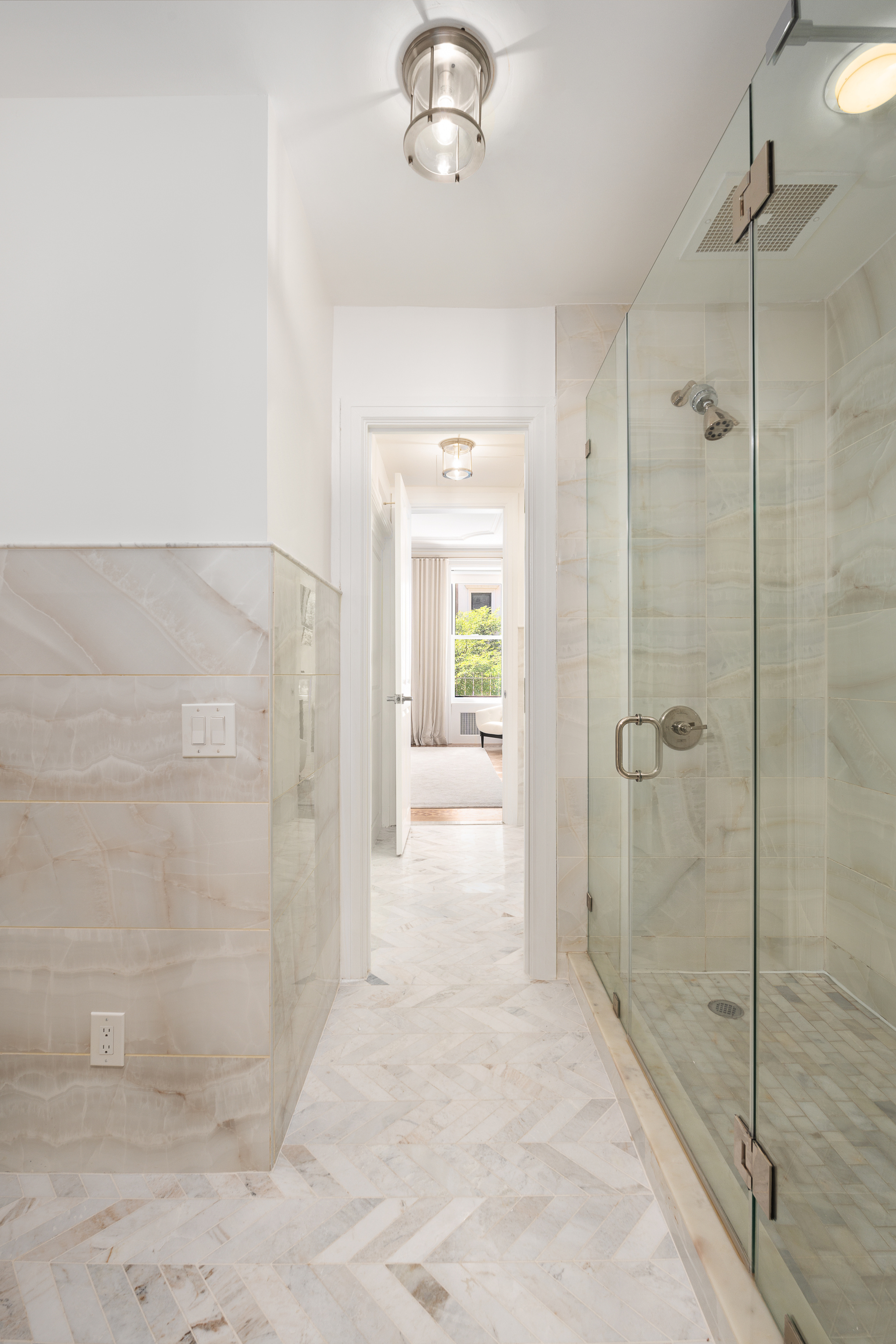 209 East 61st Street Manhattan, NY 10065 - Photo 8 of 26