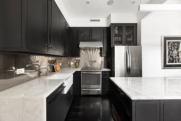 $2,695,000 | 10 East 18th Street, Unit 7N | Flatiron