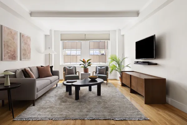 $7,000 | 111 East 56th Street, Unit 704 | Midtown East