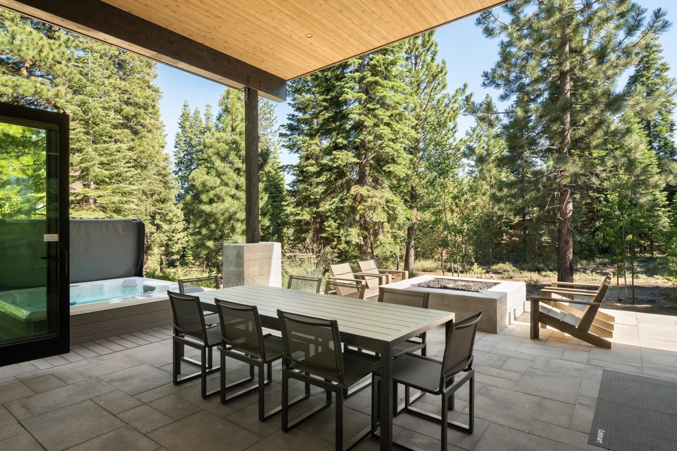 9290 Brae Road Truckee, CA 96161 - Photo 5 of 31 Gallery Image 5