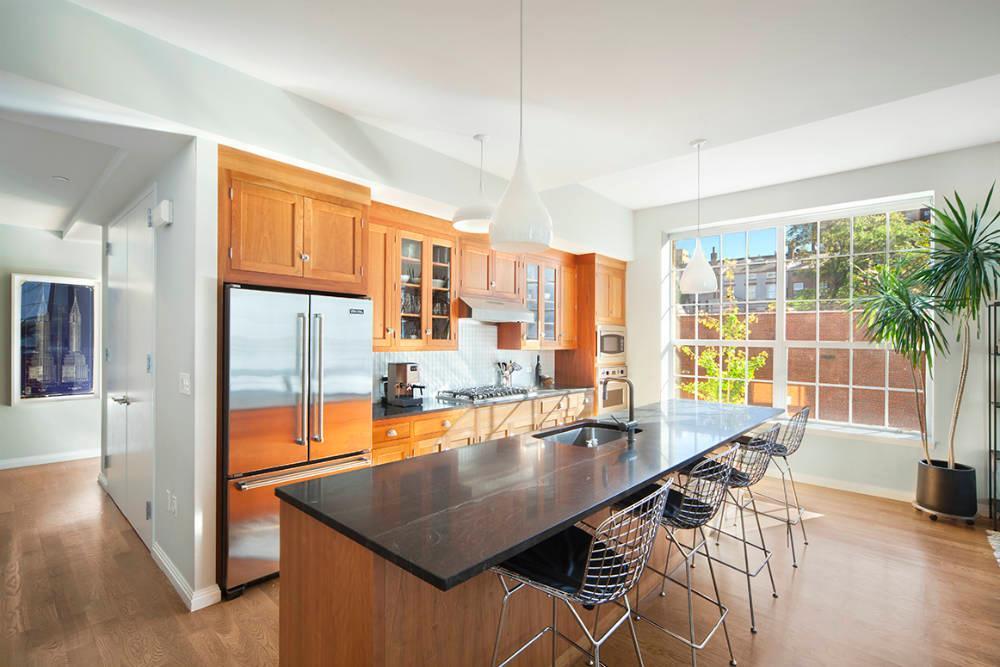 9 College Place, Unit 2H Brooklyn, NY 11201 - Photo 2 of 6