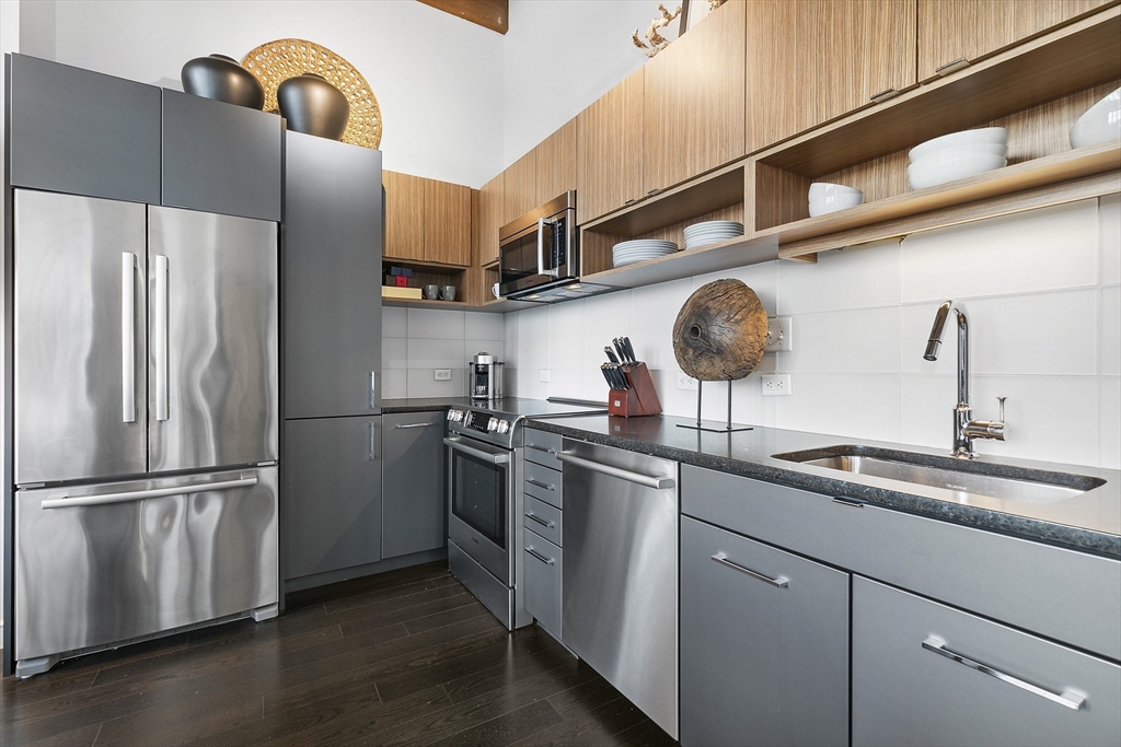 319 A Street, Unit 412 Boston, MA 02210 - Photo 3 of 20