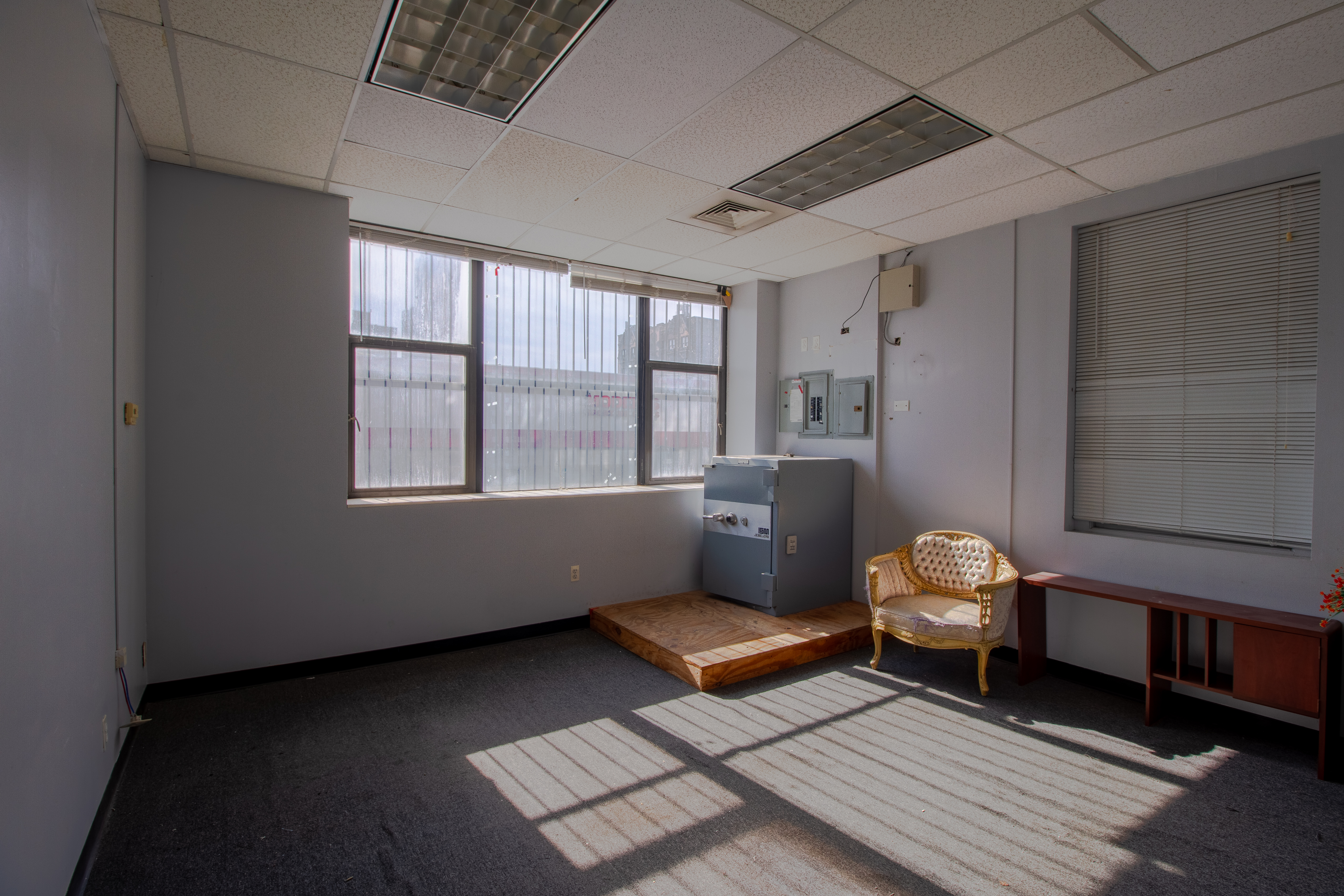 22 4th Avenue Brooklyn, NY 11217 - Photo 4 of 12 a living room with furniture and a window