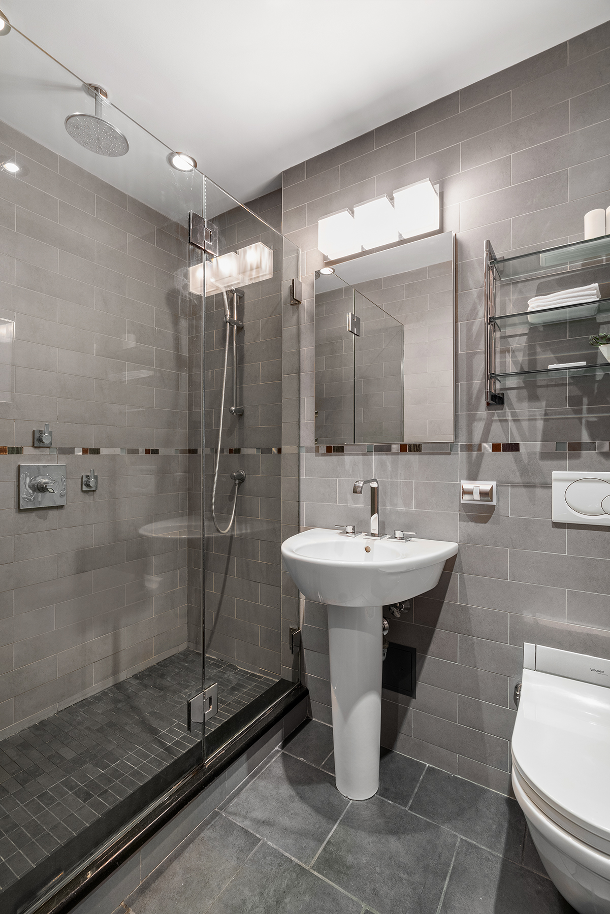 164 Bank Street, Unit 7B Manhattan, NY 10014 - Photo 10 of 12