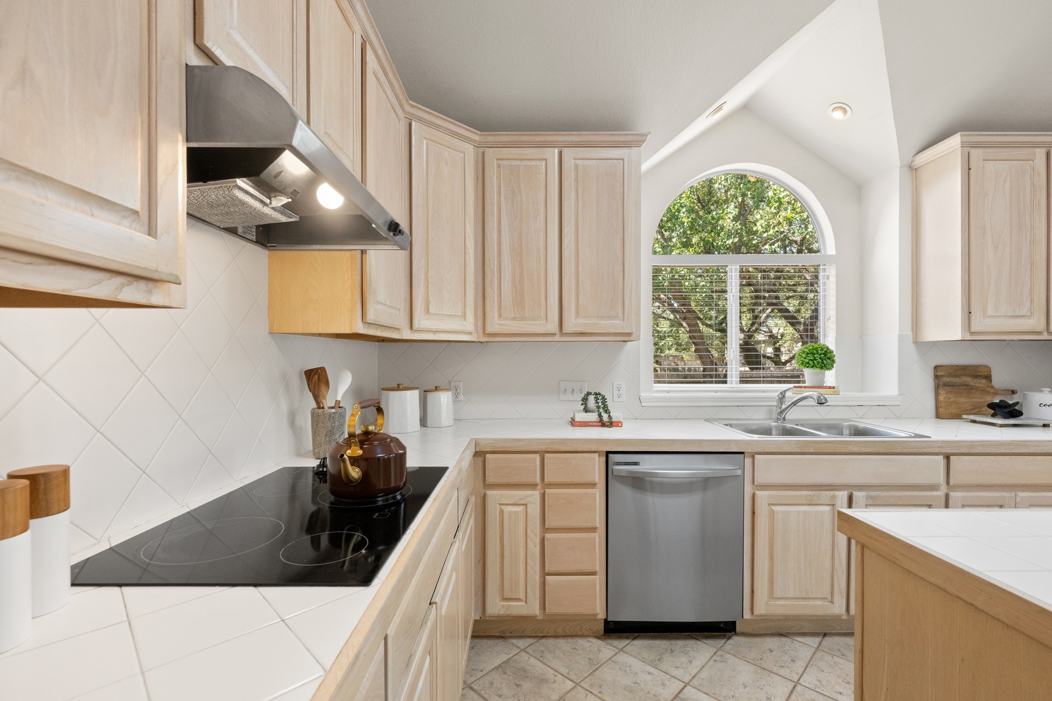 3600 Normandy Ridge Lane Austin, TX 78738 - Photo 12 of 73 Gallery Image 12