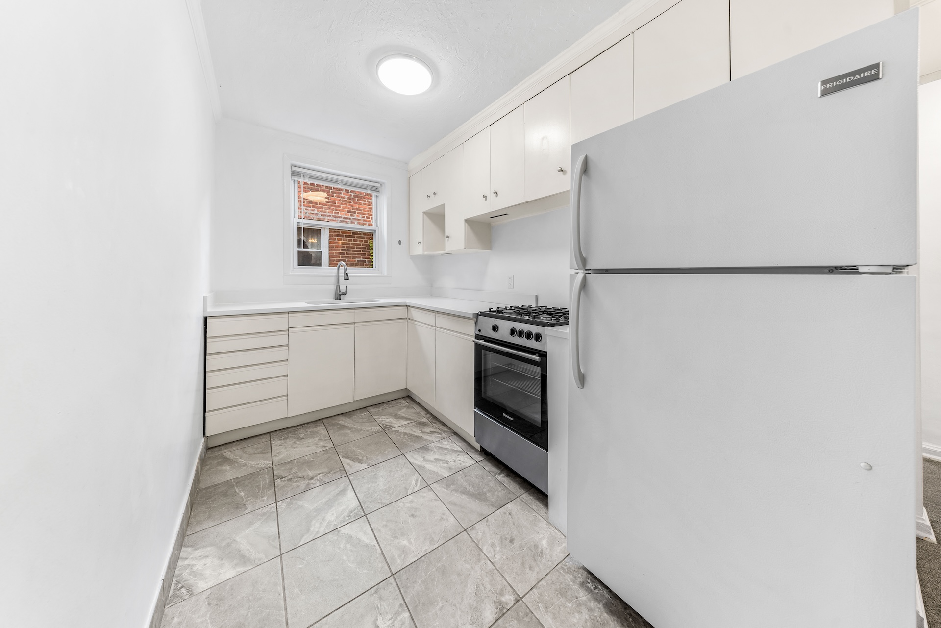 83-18 164th Street Queens, NY 11432 - Photo 18 of 26