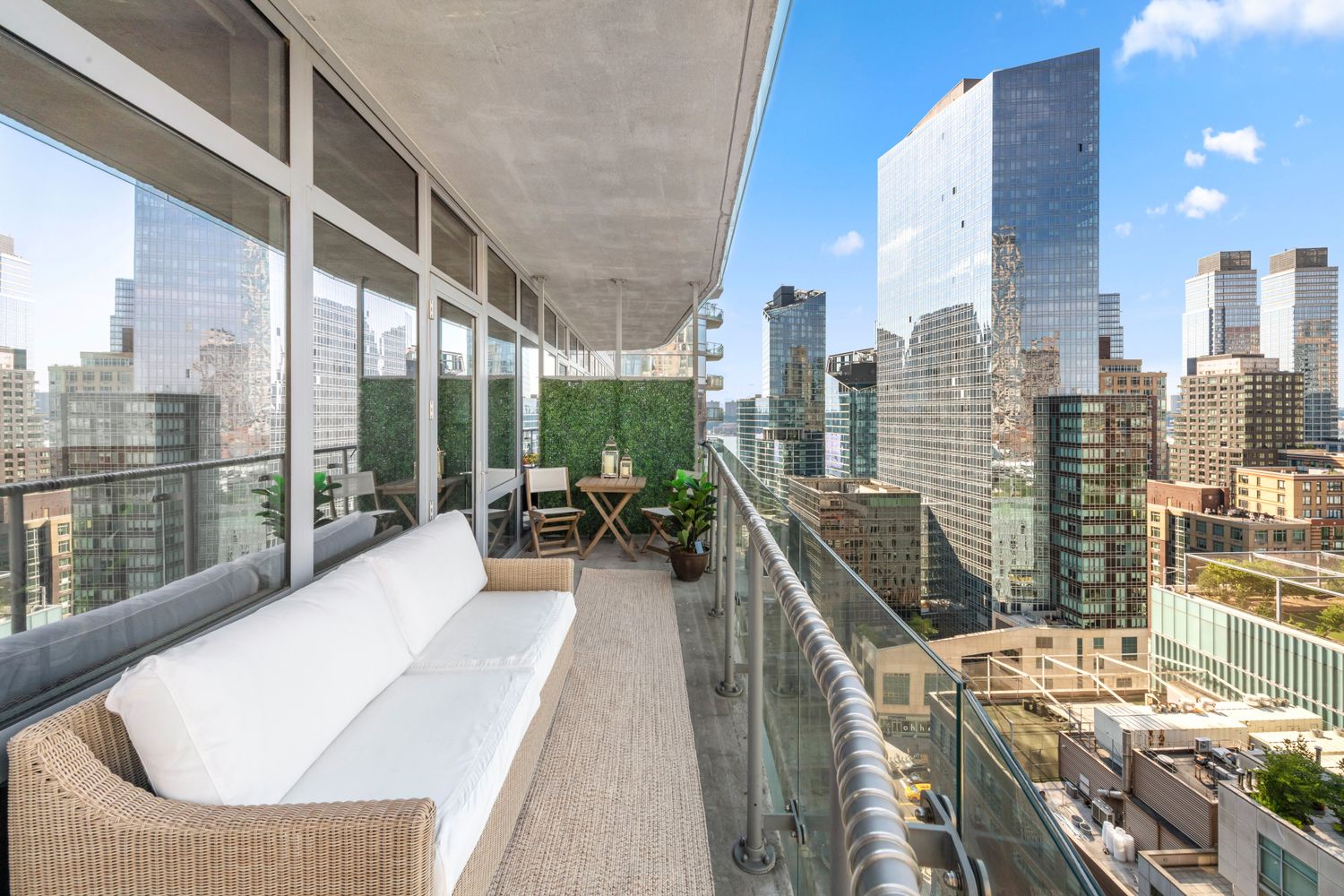 555 West 59th Street, Unit 21H Manhattan, NY 10019 - Photo 8 of 13 Gallery Image 8