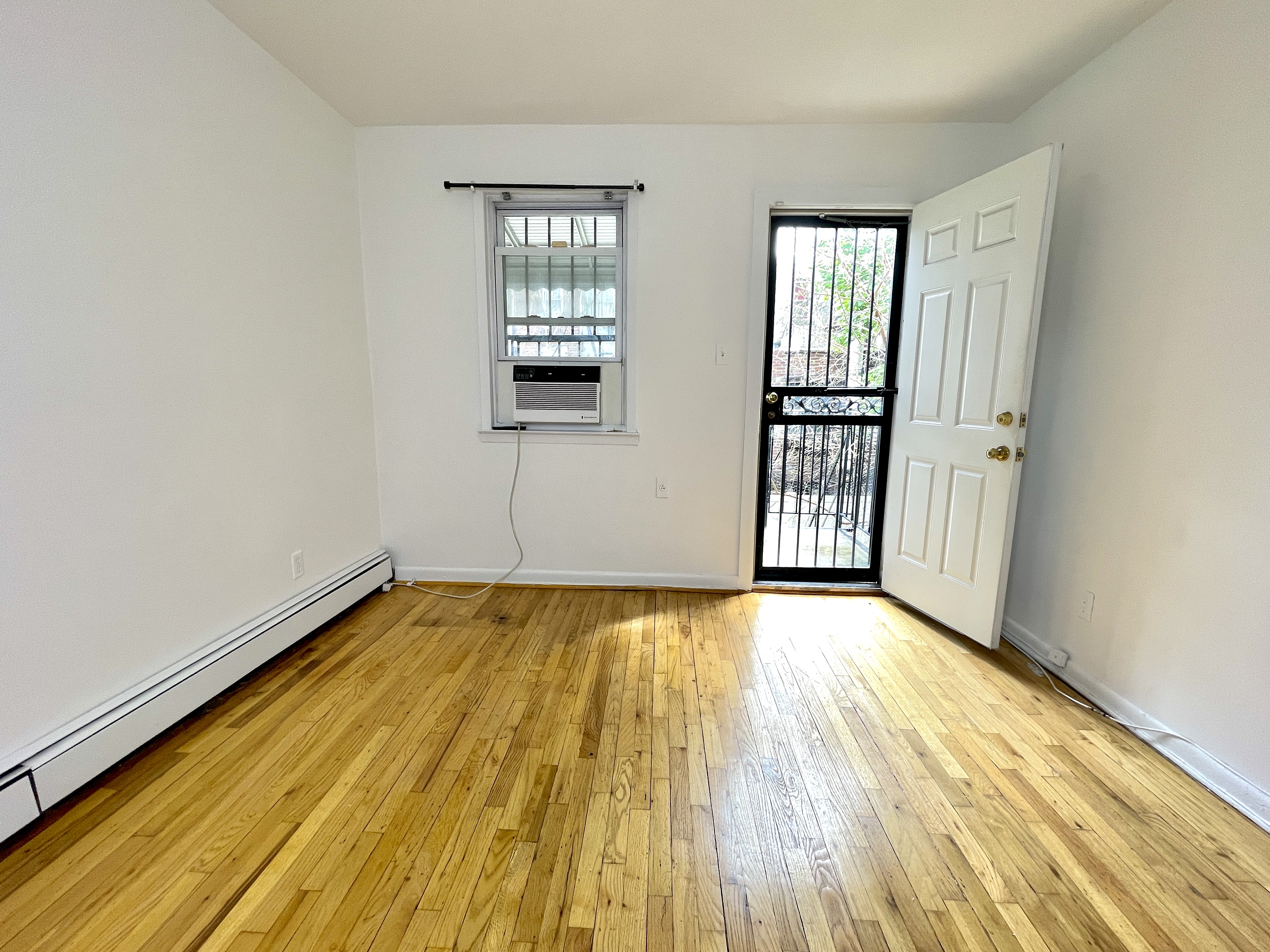 447 East 21st Street Brooklyn, NY 11226 - Photo 11 of 18