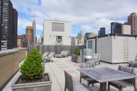 $899,000 | 333 East 34th Street, Unit 10H | Murray Hill
