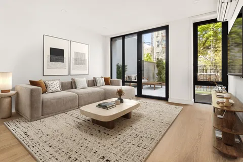 $1,395,000 | 149 Green Street, Unit 101 | Greenpoint