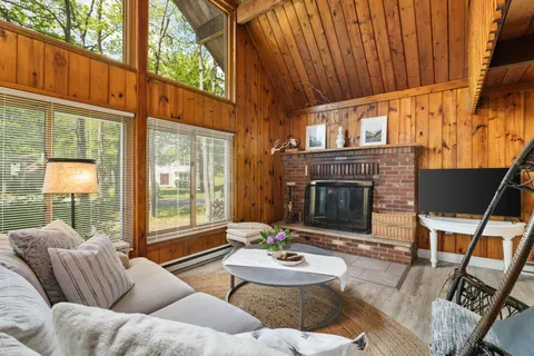 $359,000 | 214 Coach Road, Tobyhanna, PA 18466