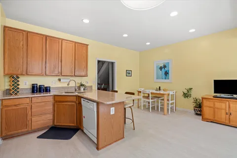 $719,000 | 5280 Kestrel Crossing Drive, Alexandria, VA 22312