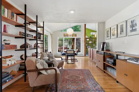 Contact Agent | 30 Volunteer Way, Lexington, MA 02420