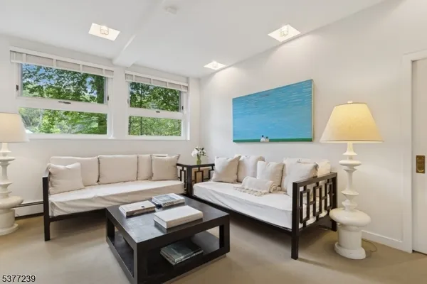 $3,888,000 | 21 Hardwell Road, Short Hills, NJ 07078