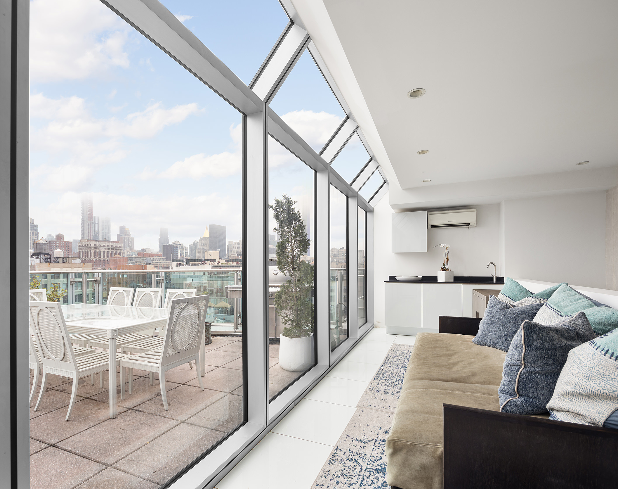 166 West 18th Street, Unit PHB Manhattan, NY 10011 - Photo 11 of 20 Gallery Image 11