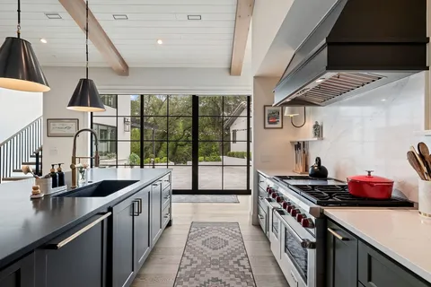 $3,900,000 | 28 Club Estates Parkway, Austin, TX 78738