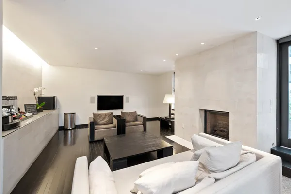 $700,000 | 20 Pine Street, Unit 2905 | Financial District